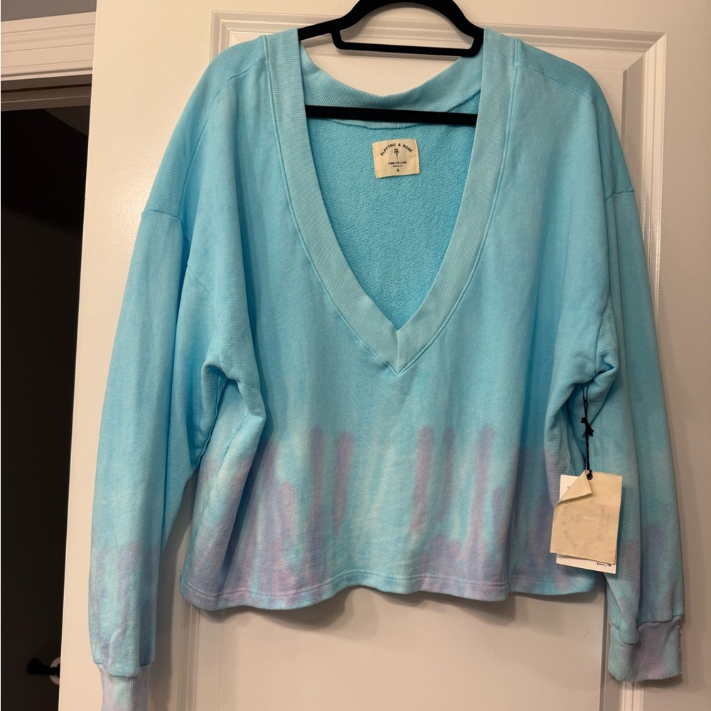Electric &‎ Rose Deep V Cropped Sweatshirt